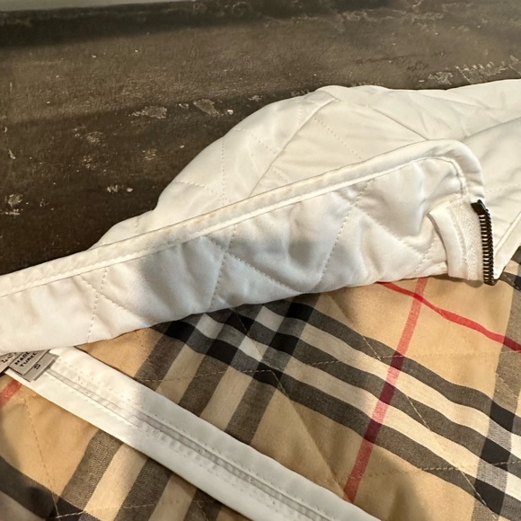 White Quilted Burberry Jacket - Picture 8 of 15